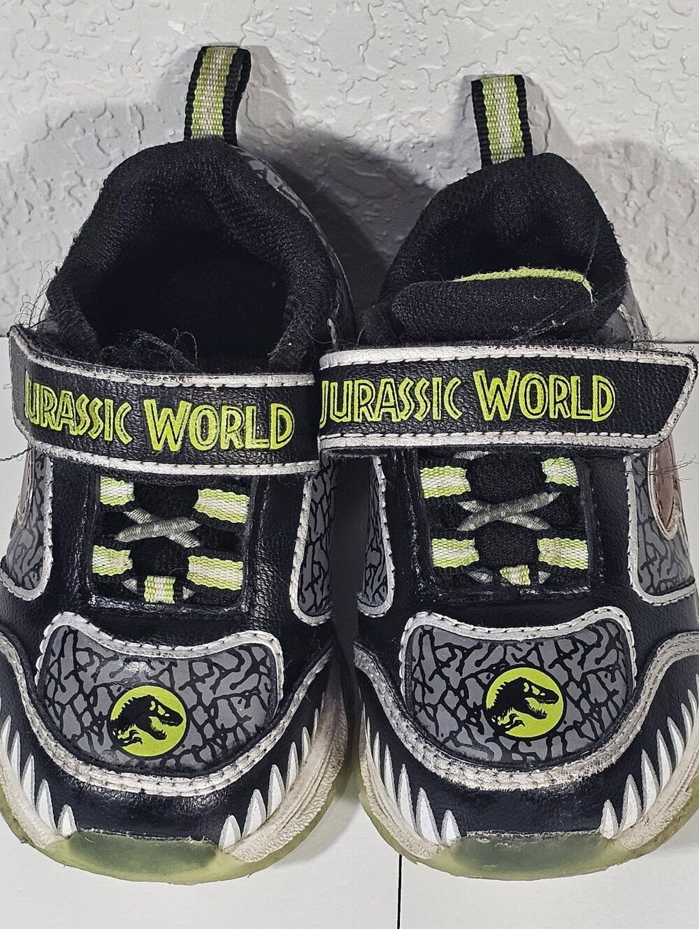 Jurassic World Toddler Athletic Sneakers Size 5
